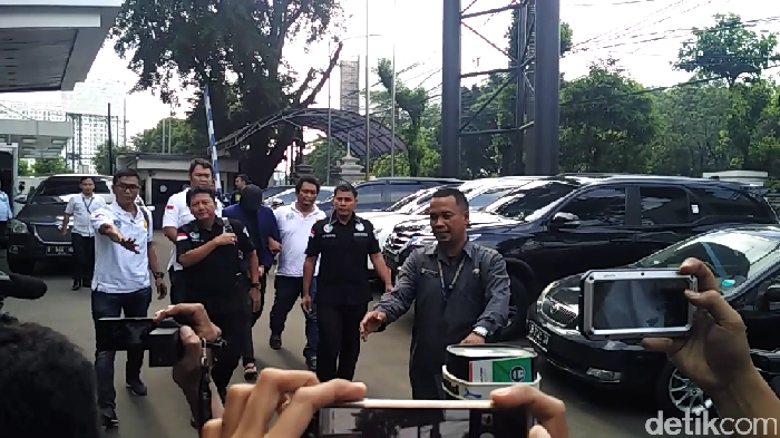 Tiba di BNN, Ridho Rhoma Jalani Tes Darah dan Rambut