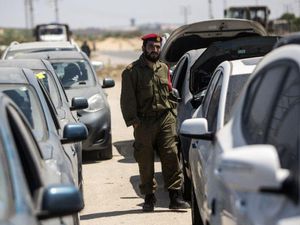 Israel Tutup Perlintasan Gaza Usai Diserang 3 Roket