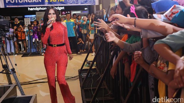Bebizie, pedangdut yang mengaku mantan kekasih Fahrul Sudiana
