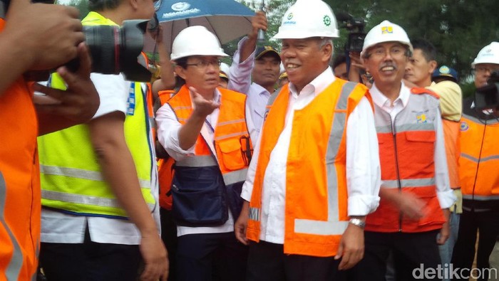 Cek Beban Kendaraan, Jembatan Cisomang Dipasang Timbangan Portable