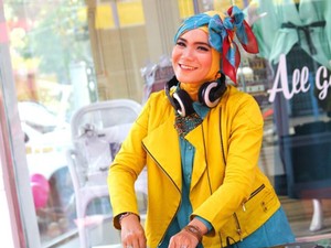 Gaya Eksentrik Satchy, DJ Berhijab Bandung yang Tinggalkan Klub Malam
