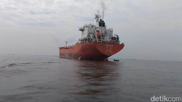 Polres Dumai Tangkap 5 Orang Perompak Kapal Tanker