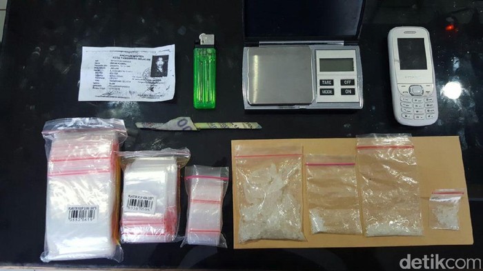 Simpan Sabu di Celana, Iskan Ditangkap Polisi di Palmerah