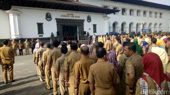 PNS Menang Banyak, THR Tahun Ini Plus-plus
