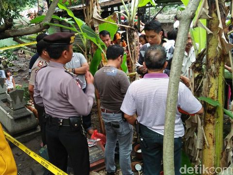 Penemuan mayat bayi di TPU Bratang