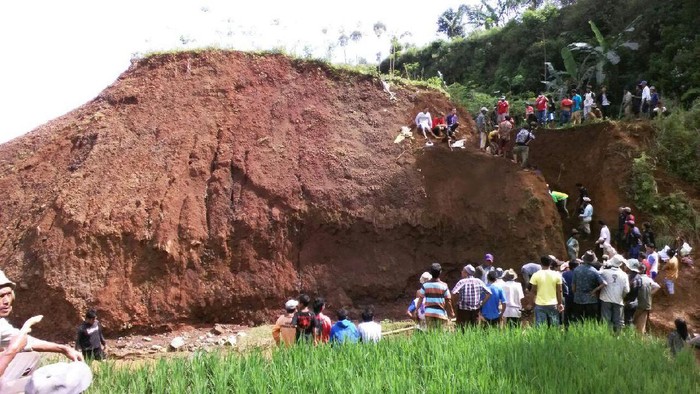 Longsor di Kampung Cipurut Bandung, Satu Orang Tewas