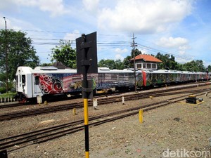 Lebaran 2017, KAI Daop 6 Yogya Tambah Petugas Perlintasan Kereta
