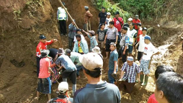 Longsor di Kampung Cipurut Bandung, Satu Orang Tewas