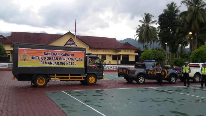 Seribuan Orang Masih Mengungsi Pasca-banjir di Padangsidimpuan