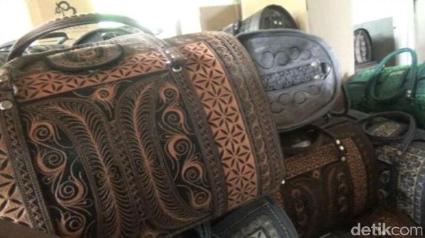 Tas motif asal Aceh