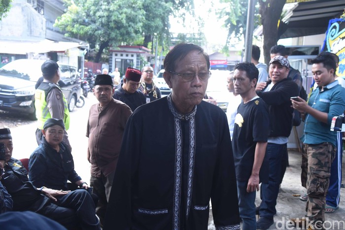 Para Selebriti Hadiri Pemakaman Eko Dj