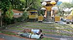 Umat Hindu Rayakan Nyepi dengan Berdoa di Pura Aditya Jaya