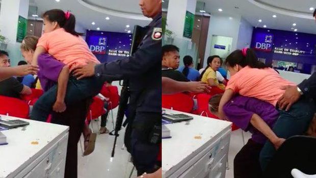 Mengharukan, Wanita Tua Ini Gendong Anaknya yang Lumpuh Kemana pun