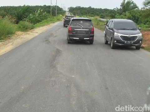 Jalanan di Siak Bergelombang dan Berlubang, Rawan Kecelakaan