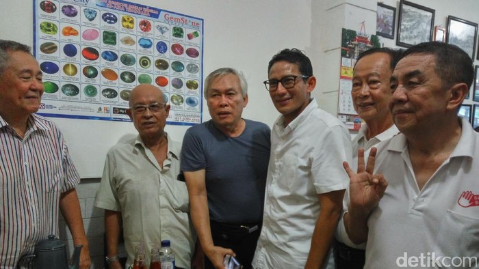 Ngopi di Tak Kie Glodok, Sandiaga Ingin Mengulang Hoki