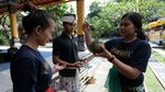 Umat Hindu Rayakan Nyepi dengan Berdoa di Pura Aditya Jaya
