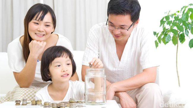 Anak Happy Dapat Angpao Lebaran Banyak Meski Nominalnya 