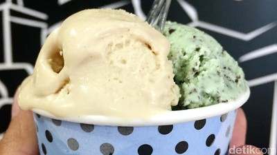Nyamm! Enaknya Gelato Hazelnut dan Mint Chocolate di Sini