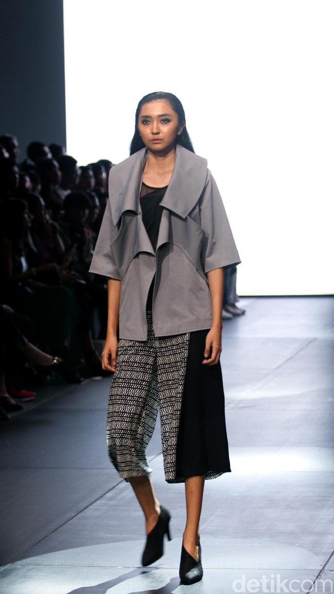 Ardistia Nerw York di Plaza Indonesia Lt.8 jakarta. Plaza Indonesia Fashion Week 2017. [Foto: Mohammad Abduh/Wolipop]