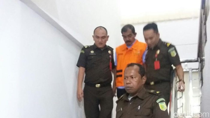 Korupsi Proyek Jembatan, Esk Kadis PU Rohil Ditahan Jaksa