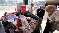 Hadir dalam event tersebut, booth-booth layanan produk dan jasa Perusahaan Anak untuk memenuhi berbagai kebutuhan keuangan nasabah, didukung dengan booth BNI dan Agen 46 serta merchant rekanan dan UMKM binaan BNI.