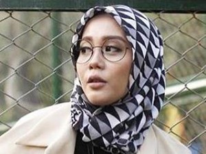 Warna-warni Gaya 5 Peserta Sunsilk Hijab Hunt 2017 dengan Jilbab Bermotif