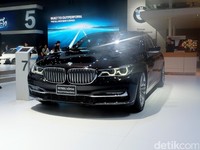 Mobil Termahal yang Mejeng di GIIAS 2017