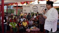Dalam acara tersebut, Djan juga akan membangun 9 MCK di Kemayoran bagi warga yang kesulitan air bersih akibat pembangunan gedung-gedung bertingkat di Kemayoran.