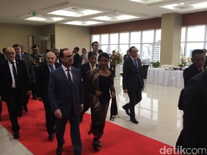 Presiden Prancis Puji Keberanian Susi Tenggelamkan Kapal Maling Ikan