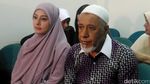 Kenakan Hjiab Ungu, Putri Aisyah Siap Menjanda?