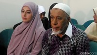 Hari ini, Rabu (29/3), Al Habsyi juga tampak menghadiri sidang setelah sebelumnya absen.