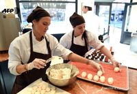 Bakery dengan Andalan Meringue Aneka Topping Ini Digemari Warga New York