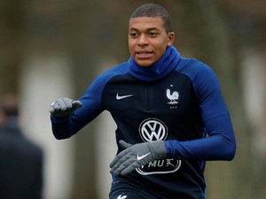 Wenger Tertarik Mbappe, tapi Uang Bisa Jadi Masalah