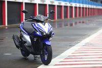 Deretan Jaket Aktor Hollywood Buat Tampilan Bermotor Sempurna
