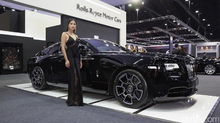 Brexit, Rolls-Royce Turun Harga Gila-Gilaan