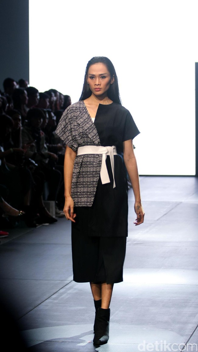 Ardistia Nerw York di Plaza Indonesia Lt.8 jakarta. Plaza Indonesia Fashion Week 2017. [Foto: Mohammad Abduh/Wolipop]