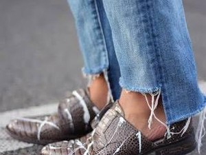 5 Sepatu Flats Gaya Baru untuk Dipadukan dengan Celana Jeans