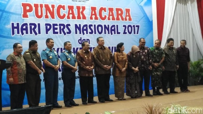 PWI Jatim Anugerahi SBY Penghargaan Putra Terbaik