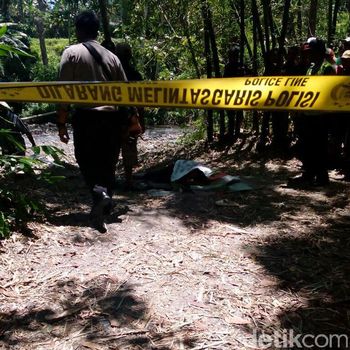 Olah TKP penemuan mayat perempuan muda