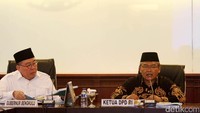 Pertemuan tersebut digelar di ruang rapat pimpinan DPD di Kompleks Parlemen, Senayan, Jakarta, Rabu (29/3/2017).