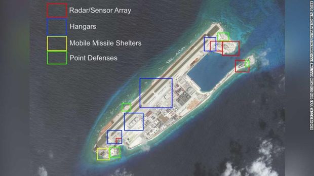 Foto satelit Fiery Cross Reef tanggal 9 Maret menunjukkan hanggar dan radar canggih China telah terpasang