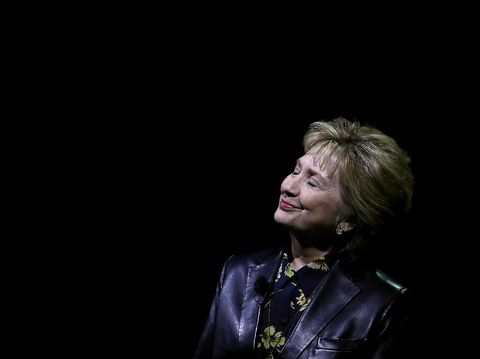 Pakai Jaket Kulit, Hillary Clinton Bikin Heboh Netizen