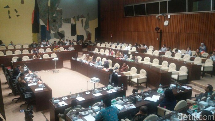 Komisi II Minta Data Ketua Bawaslu Dibuka, Pansel: Itu Tidak Boleh