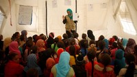 Seperti diketahui, sejumlah anak di Irak mengalami putus sekolah akibat perang. REUTERS/Suhaib Salem.