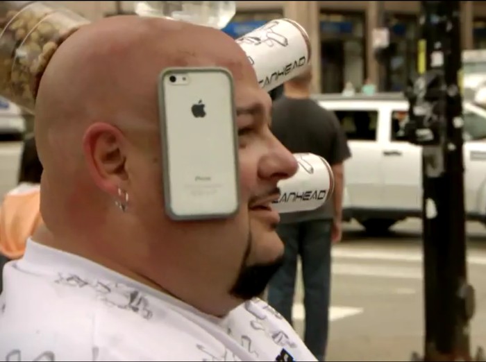 Kisah Manusia Magnet, Aneka Benda Bisa Menempel di Tubuhnya