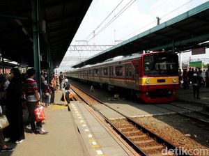 PT KCI Izinkan Penumpang Bawa Koper Kabin di KRL Mulai Pekan Depan