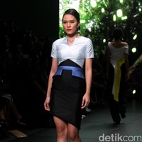 Yosep Sinudarsono mengangkat tema EDEN di Plaza Indonesia Fashion Week 2017. Jakarta. Plaza Indonesia. [Foto: Mohammad Abduh/Wolipop]