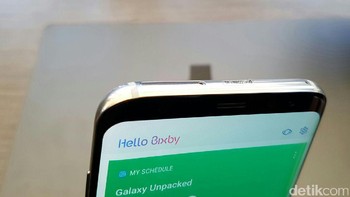Ada fitur unggulan berupa asisten digital Bixby dengan kemampuan canggih. Foto: Fino Yurio Kristo/detikINET