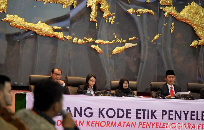 Jimly Sayangkan KPU dan Bawaslu DKI Terima Honor di Acara Tim Ahok