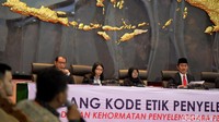 Sumarno dan Mimah dilaporkan oleh pelapor, yaitu Adhel Setiawan beserta rekan, Daya Perwira Dalimi beserta rekan, dan Munathsir Mustaman. Para pelapor menganggap Sumarno dan Mimah mempunyai dua kesalahan.